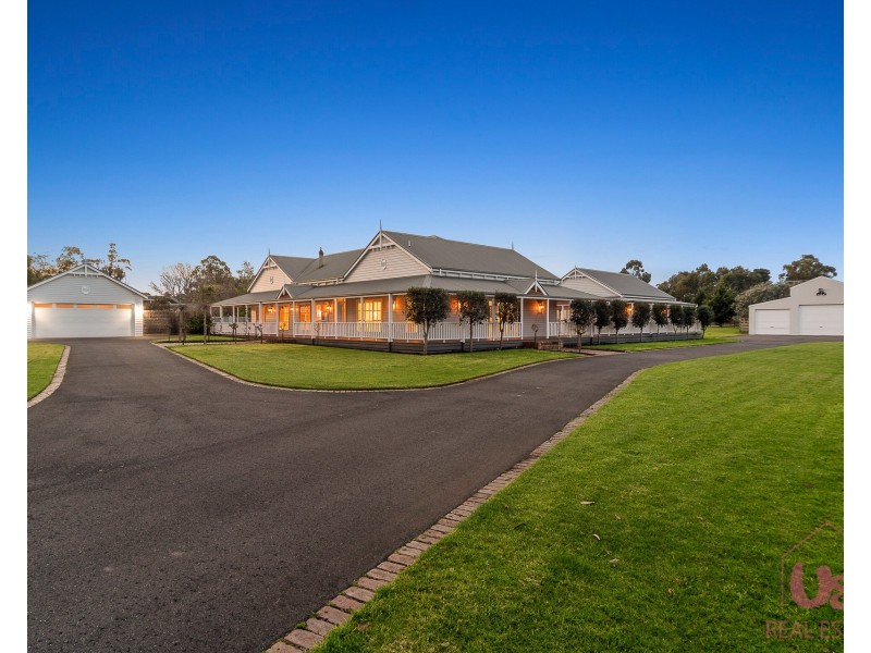 14-16 Lakes Boulevard, Pearcedale VIC 3912
