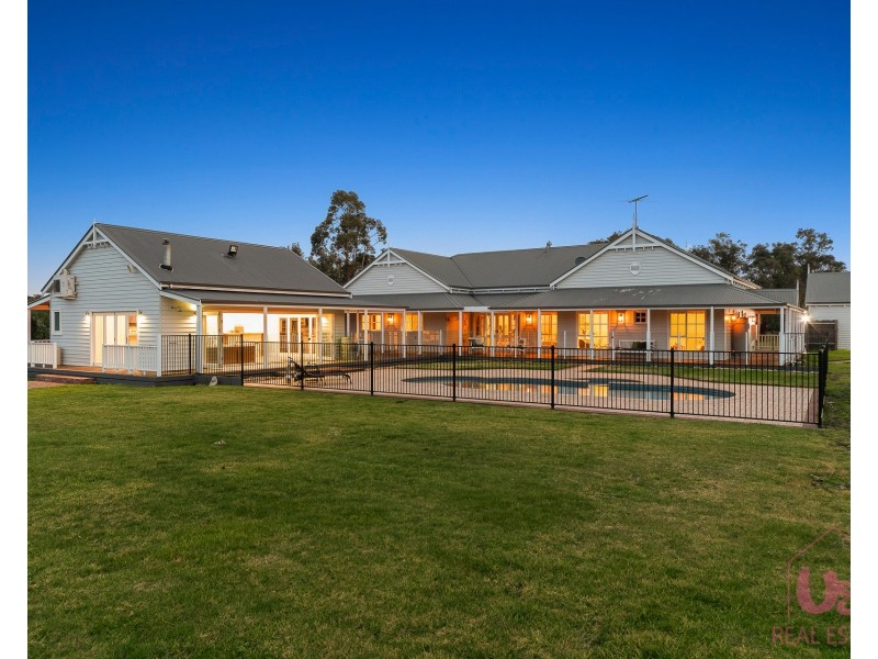 14-16 Lakes Boulevard, Pearcedale VIC 3912