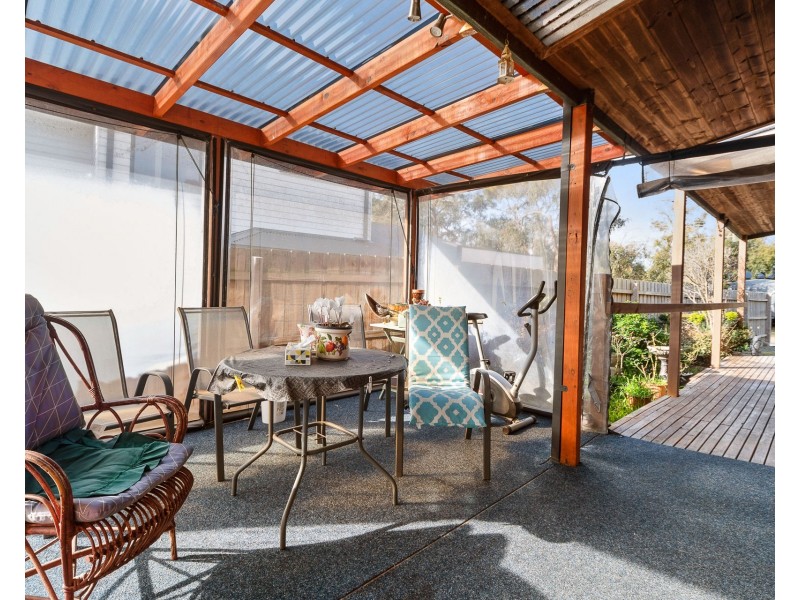 5 Ash Grove South, Langwarrin VIC 3910