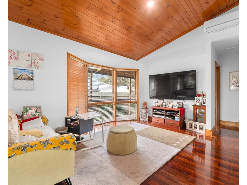 5 Ash Grove South, Langwarrin VIC 3910