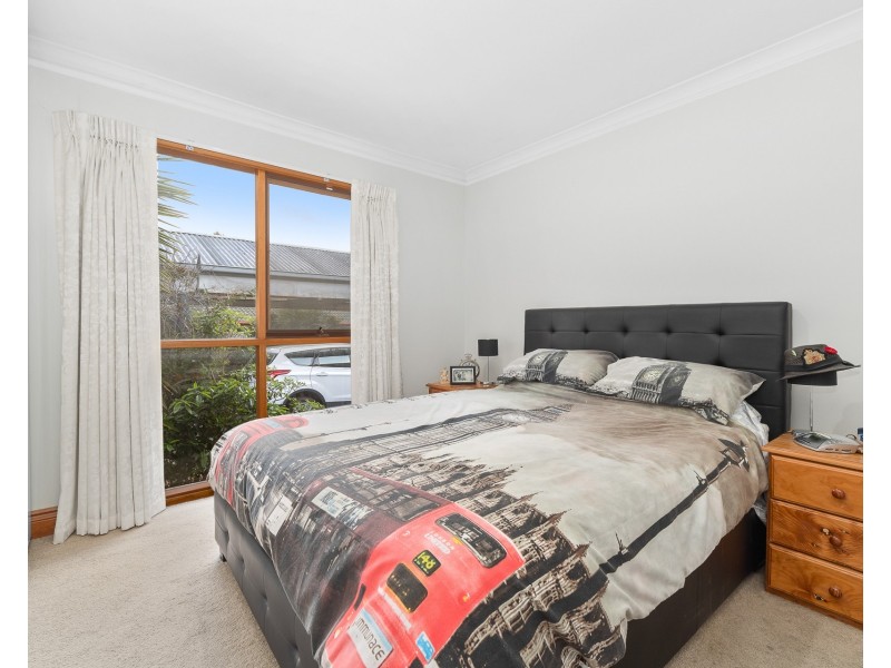 5 Ash Grove South, Langwarrin VIC 3910