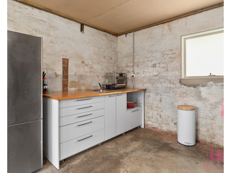 255 McDonalds Drain Road, Koo Wee Rup VIC 3981