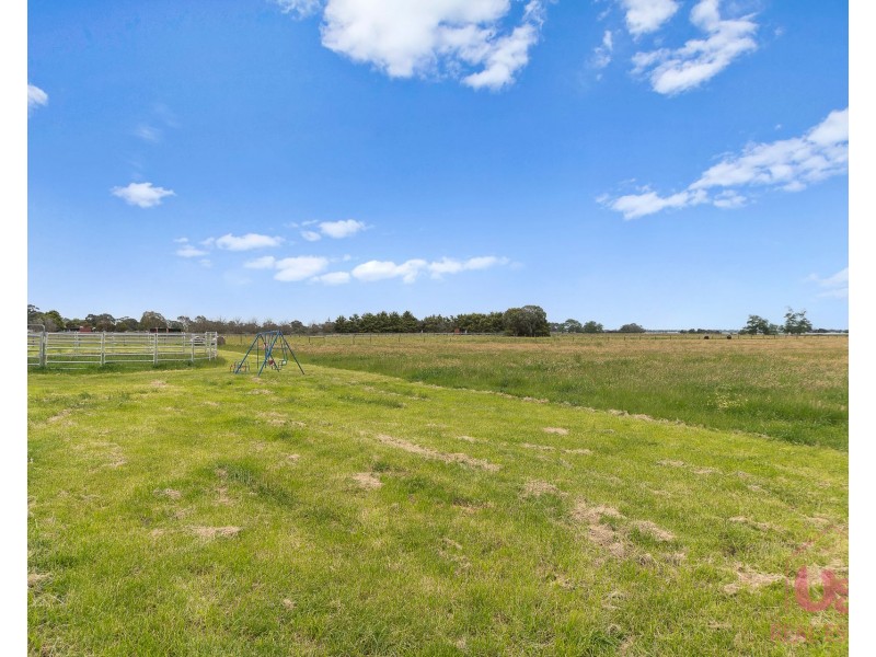 255 McDonalds Drain Road, Koo Wee Rup VIC 3981