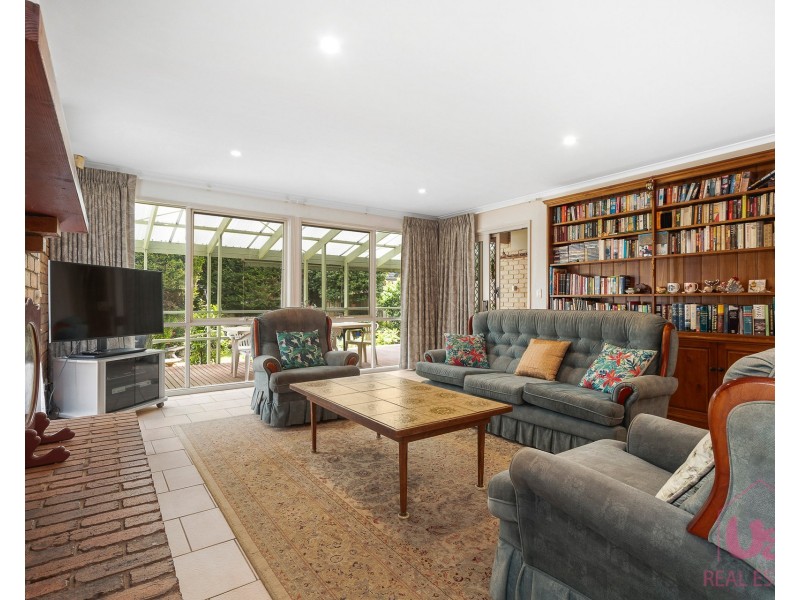 4 Wes Crescent, Ferntree Gully VIC 3156