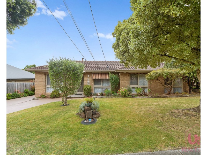 4 Wes Crescent, Ferntree Gully VIC 3156