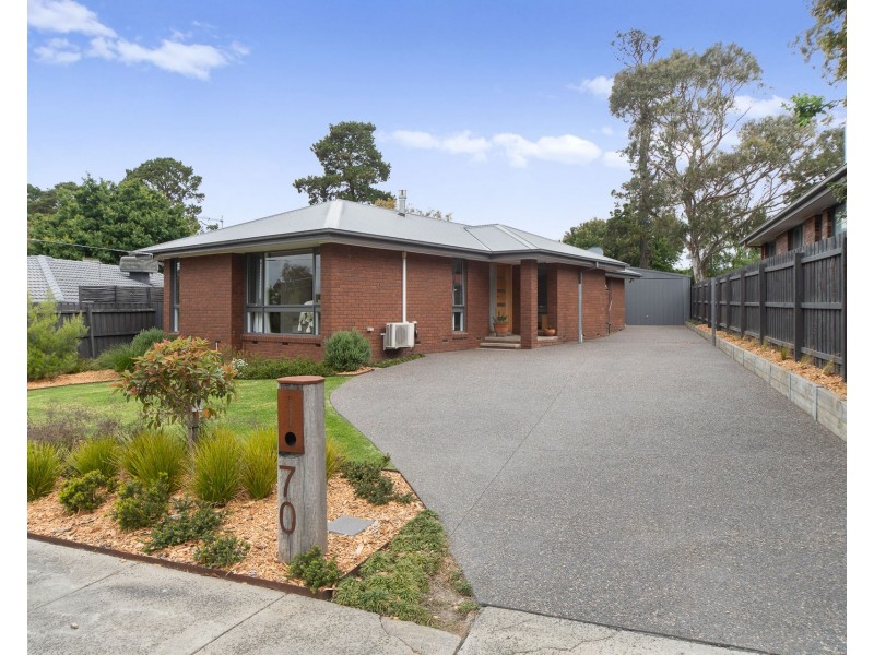 70 Pembroke Drive, Somerville VIC 3912