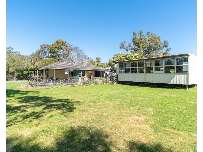 20 Facey Road, Devon Meadows VIC 3977