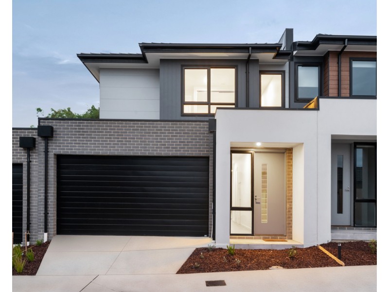 27 Pindari Crescent, Langwarrin VIC 3910