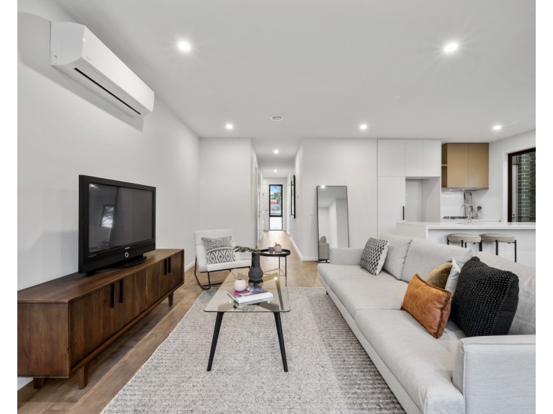 27 Pindari Crescent, Langwarrin VIC 3910