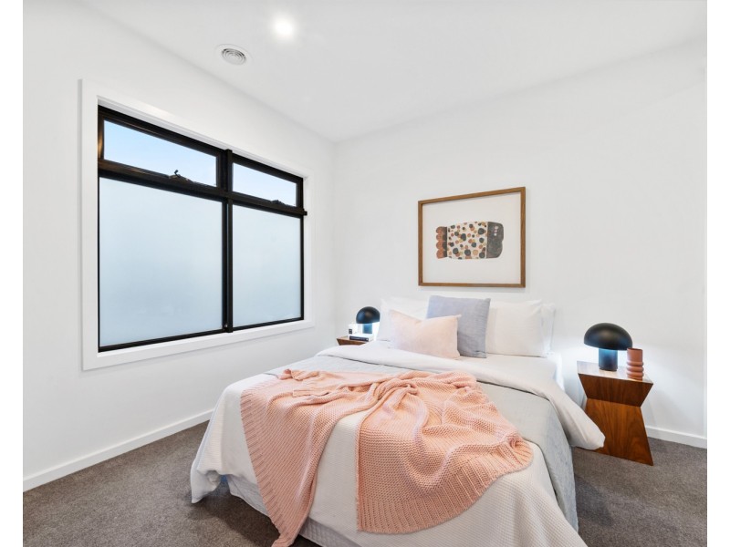 27 Pindari Crescent, Langwarrin VIC 3910