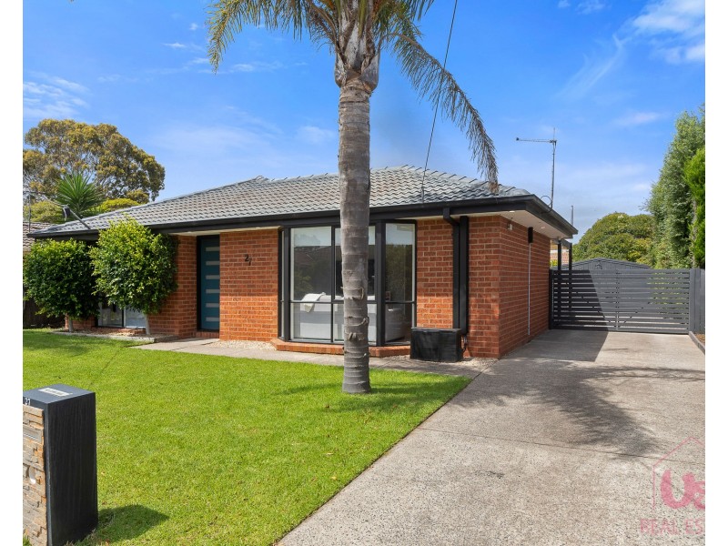 27 Laurel Crescent, Carrum Downs VIC 3201