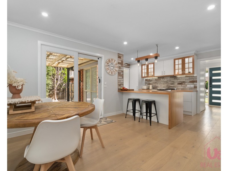 27 Laurel Crescent, Carrum Downs VIC 3201