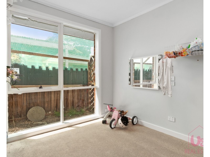 27 Laurel Crescent, Carrum Downs VIC 3201