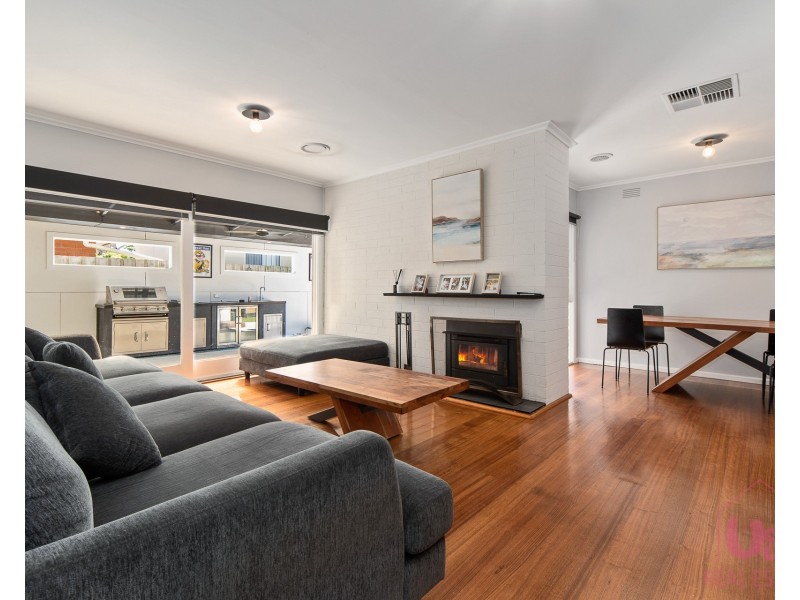 12 Mahoney Crescent, Seaford VIC 3198