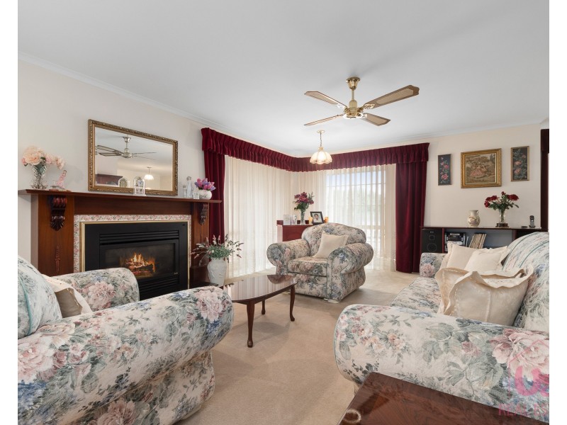 1 Streeton Court, Skye VIC 3977