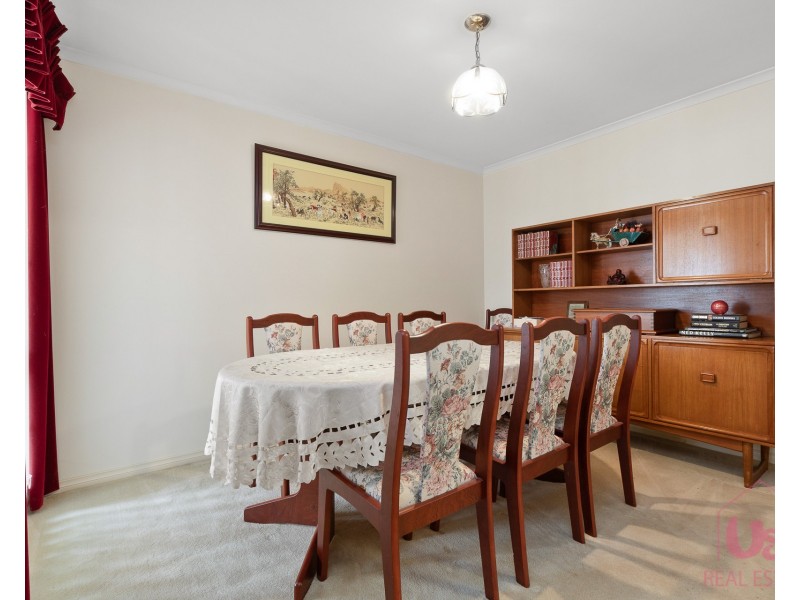 1 Streeton Court, Skye VIC 3977