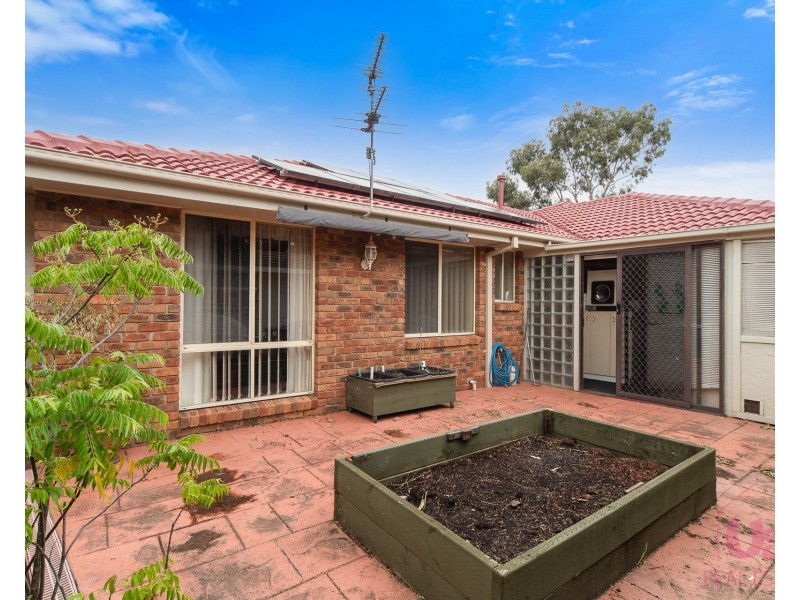 1 Streeton Court, Skye VIC 3977