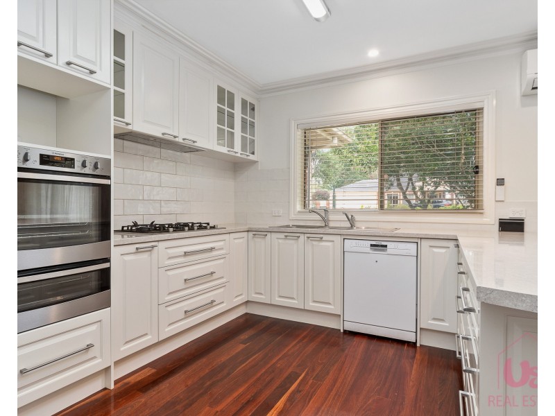 8 Marlo Place, Frankston VIC 3199