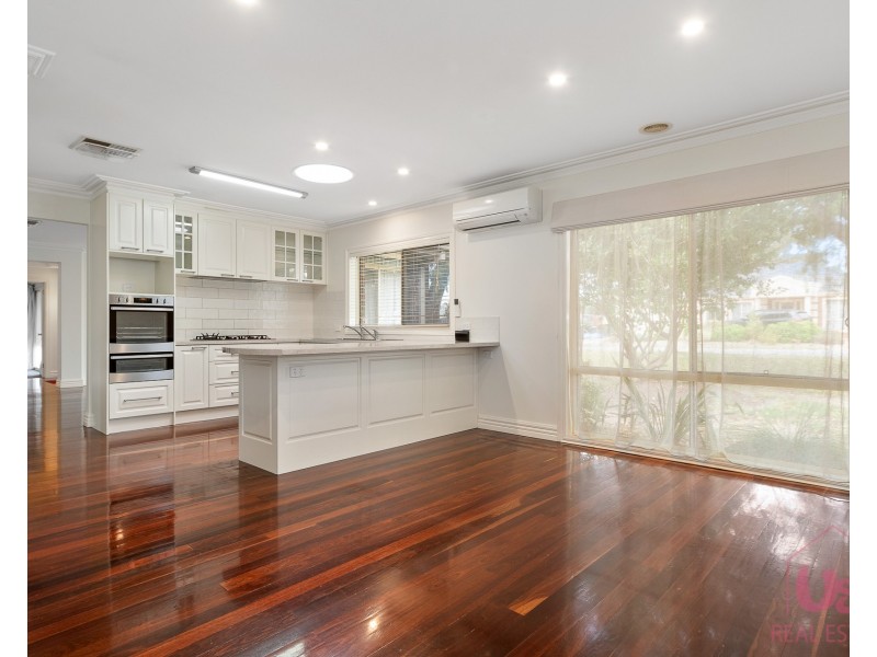 8 Marlo Place, Frankston VIC 3199