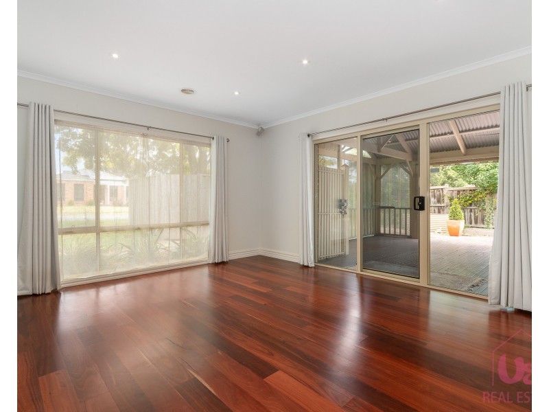 8 Marlo Place, Frankston VIC 3199