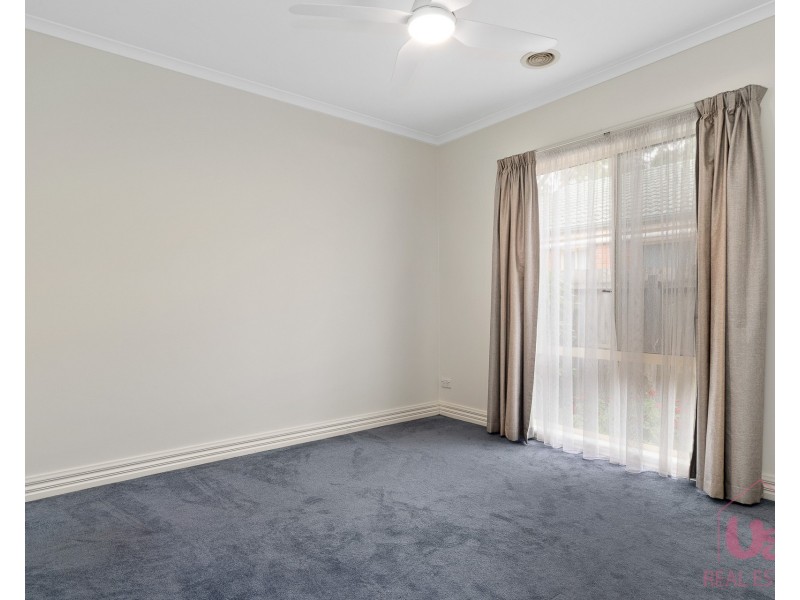 8 Marlo Place, Frankston VIC 3199