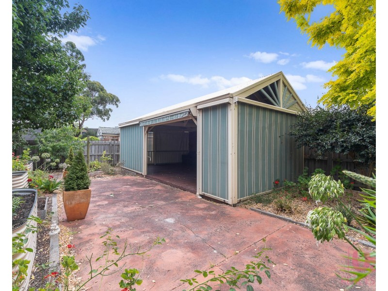 8 Marlo Place, Frankston VIC 3199