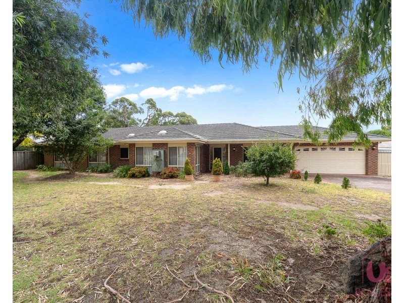 8 Marlo Place, Frankston VIC 3199