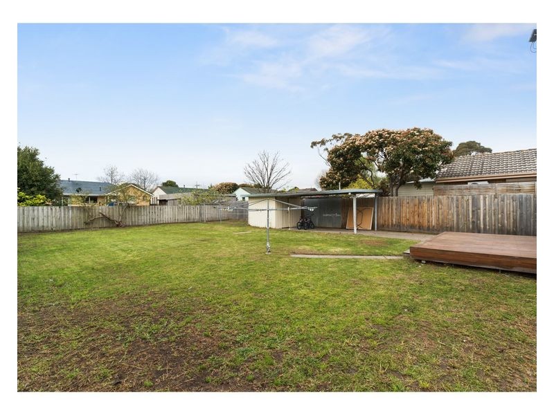 9 Longleaf Street, Frankston North VIC 3200