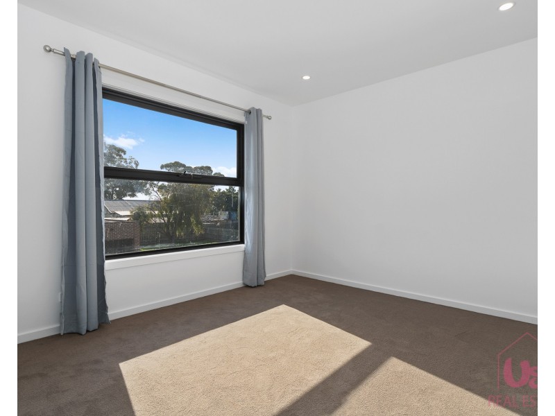 1/13 Windoo Street, Frankston North VIC 3200