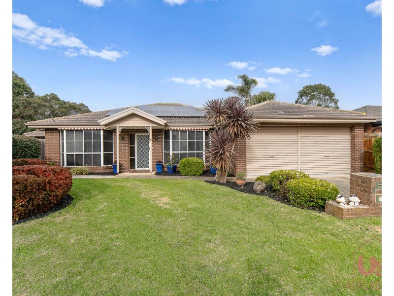 8 Better Boy Court, Skye VIC 3977