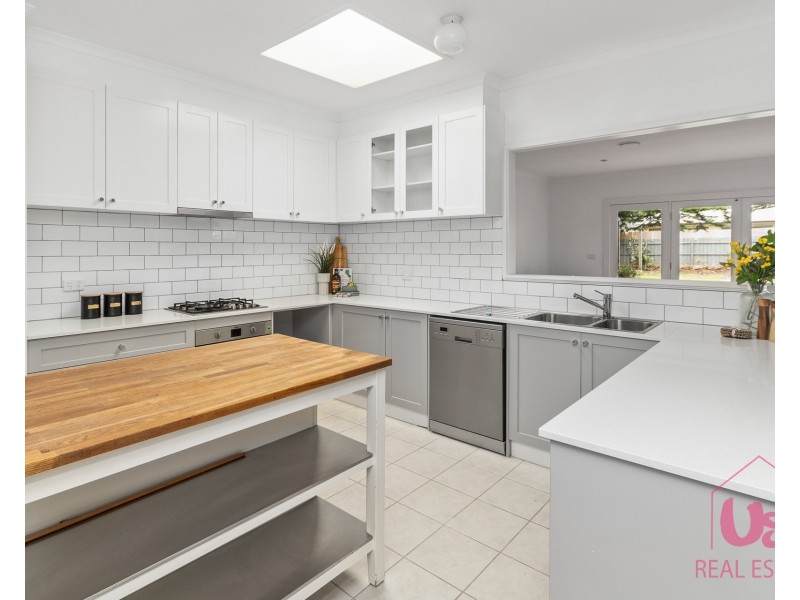 8 Leonard Street, Frankston VIC 3199