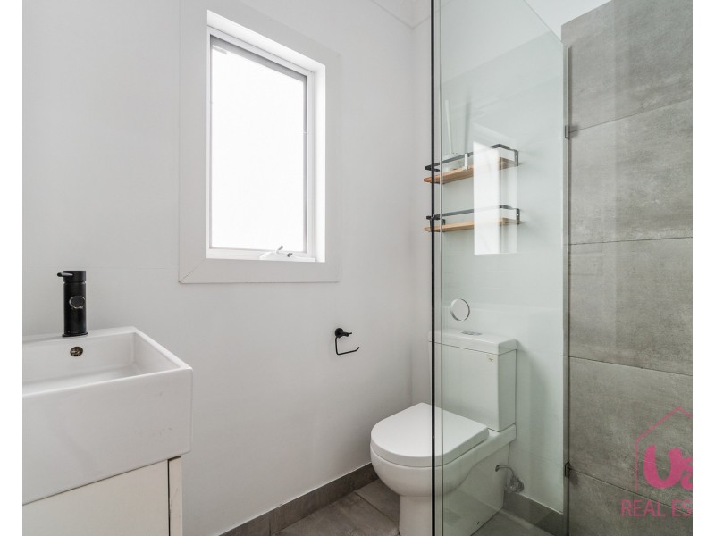 8 Leonard Street, Frankston VIC 3199