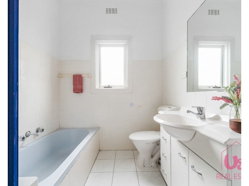 8 Leonard Street, Frankston VIC 3199