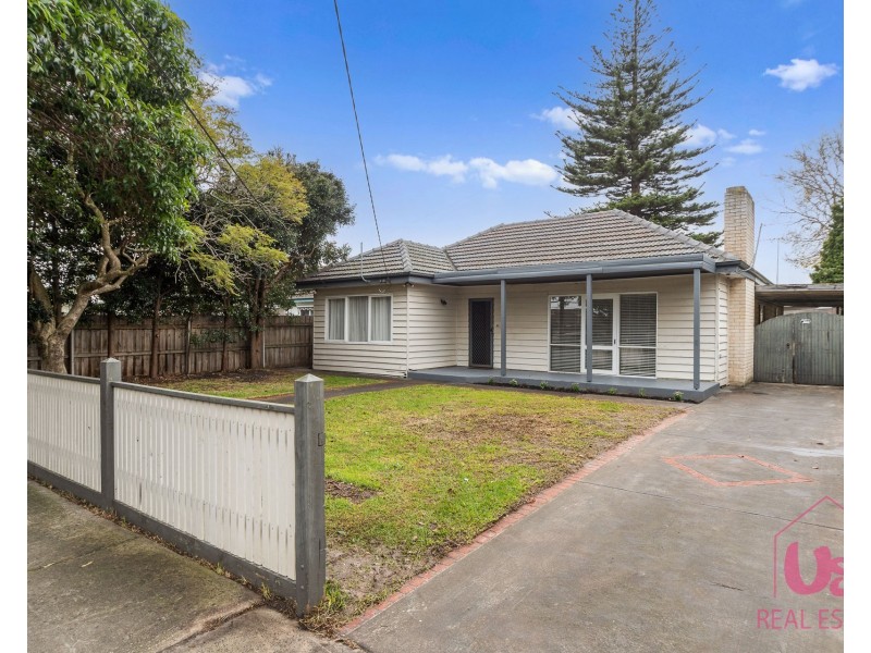 8 Leonard Street, Frankston VIC 3199