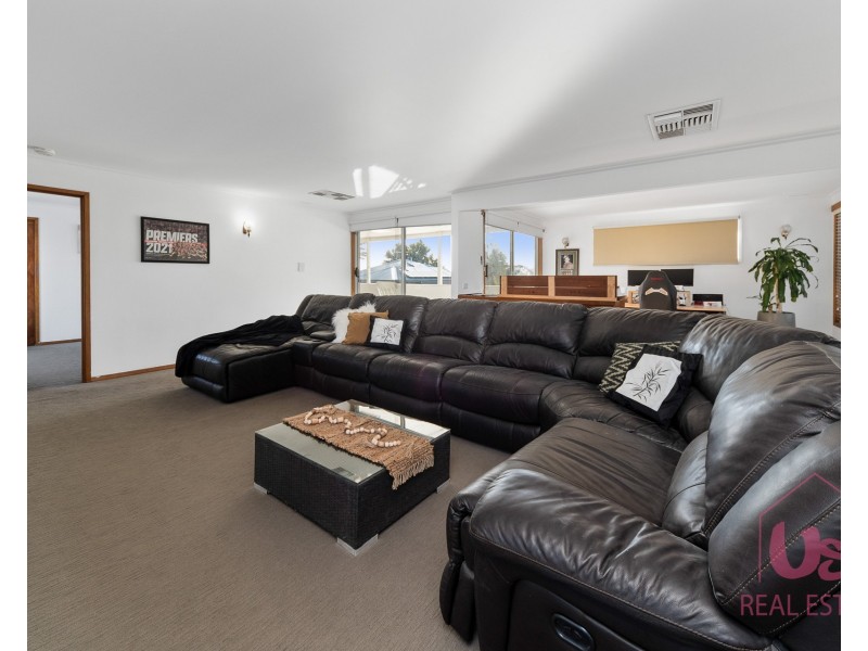 37 Summit Road, Frankston VIC 3199