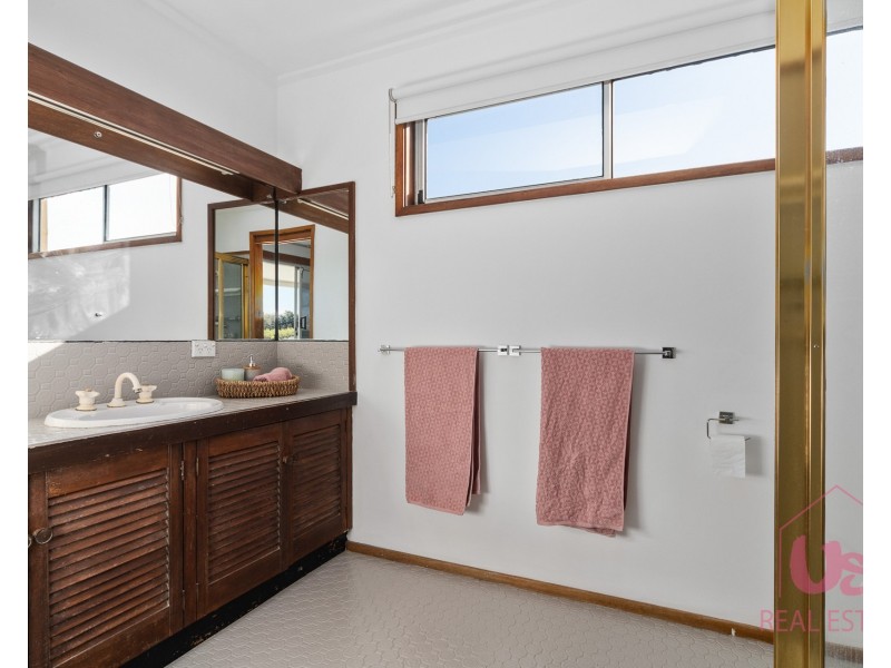 37 Summit Road, Frankston VIC 3199
