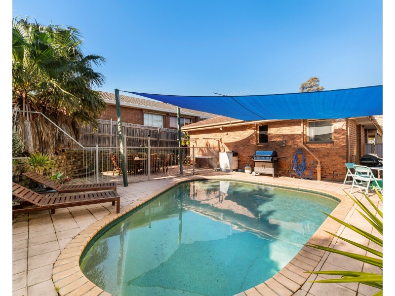 2 Invermay Court, Frankston VIC 3199