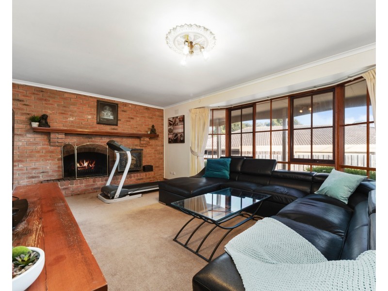 2 Invermay Court, Frankston VIC 3199