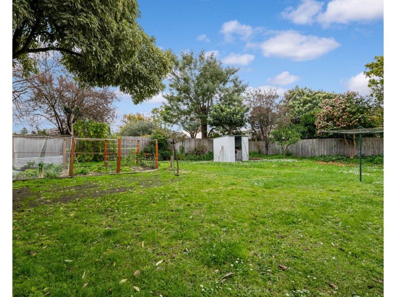 7 Fernbank Court, Kilsyth VIC 3137