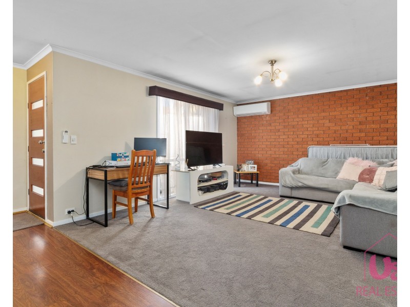 2/24 Rowellyn Avenue, Carrum Downs VIC 3201