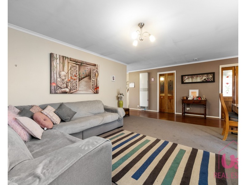 2/24 Rowellyn Avenue, Carrum Downs VIC 3201