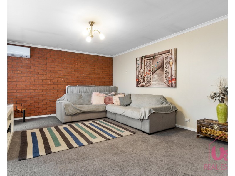 2/24 Rowellyn Avenue, Carrum Downs VIC 3201
