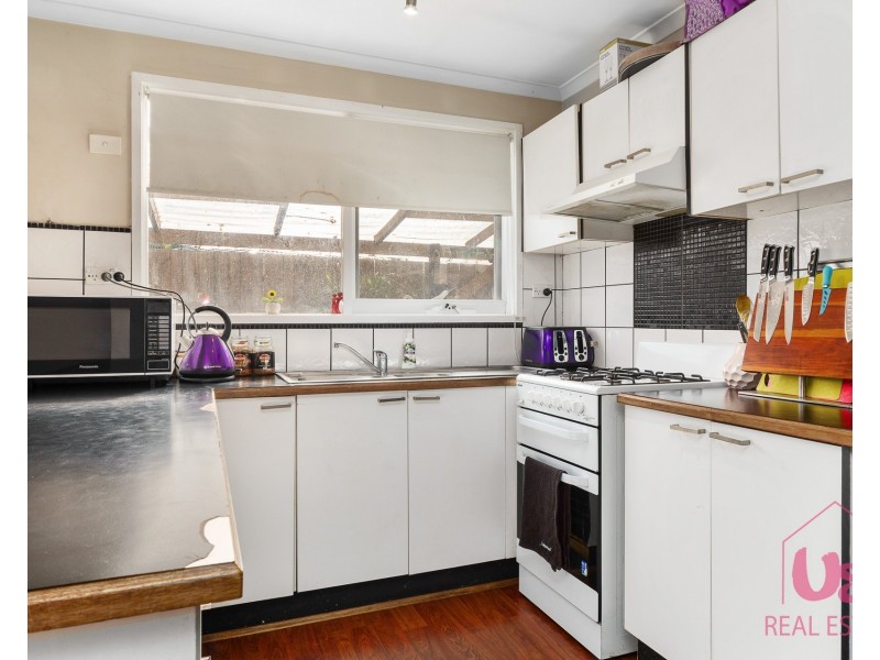 2/24 Rowellyn Avenue, Carrum Downs VIC 3201