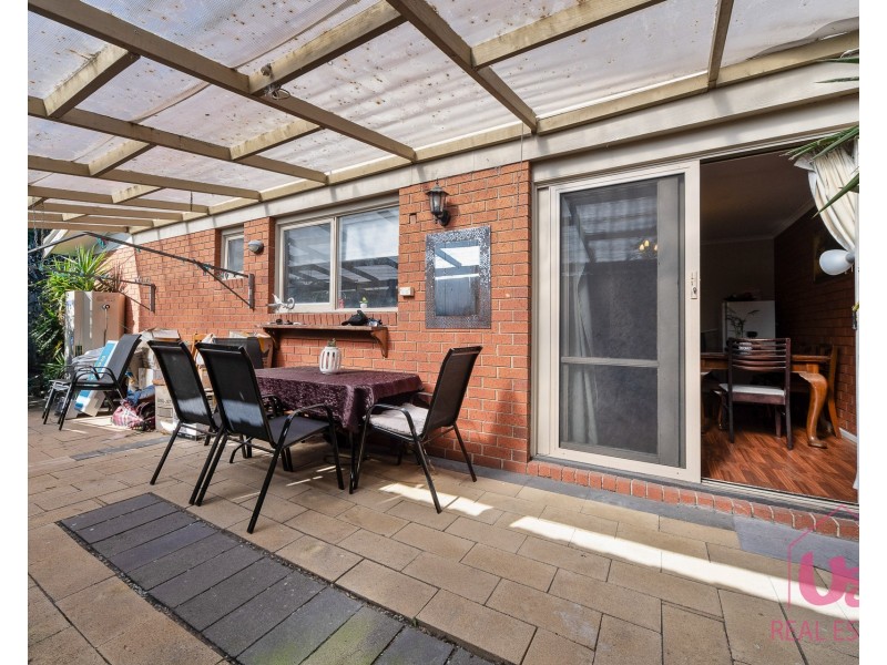 2/24 Rowellyn Avenue, Carrum Downs VIC 3201