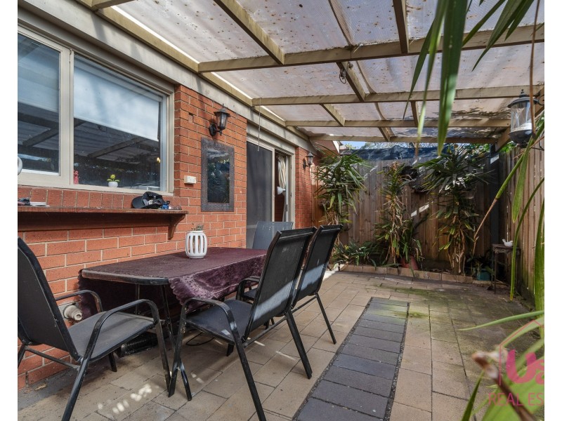 2/24 Rowellyn Avenue, Carrum Downs VIC 3201