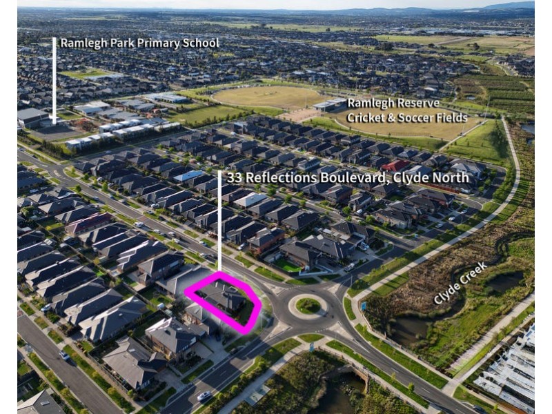 33 Reflections Boulevard, Clyde North VIC 3978