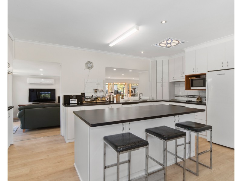 20 Facey Road, Devon Meadows VIC 3977