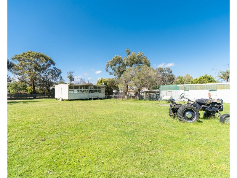 20 Facey Road, Devon Meadows VIC 3977