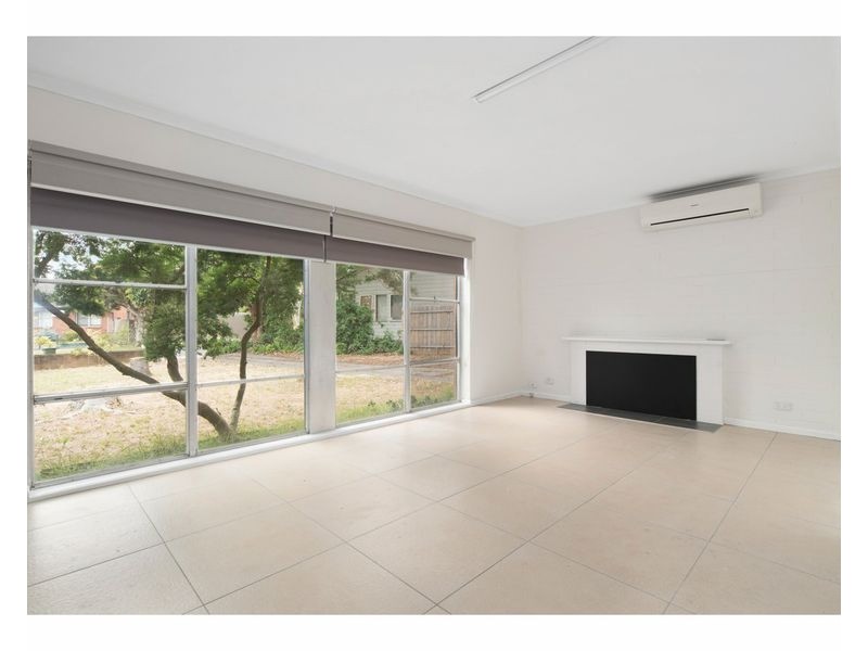 16 Hickory Crescent, Frankston North VIC 3200