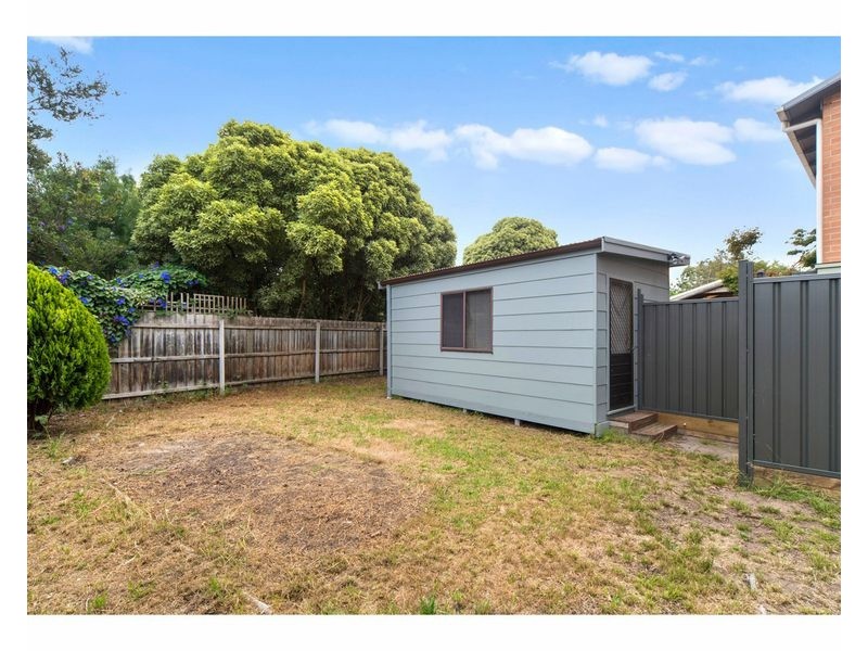 16 Hickory Crescent, Frankston North VIC 3200